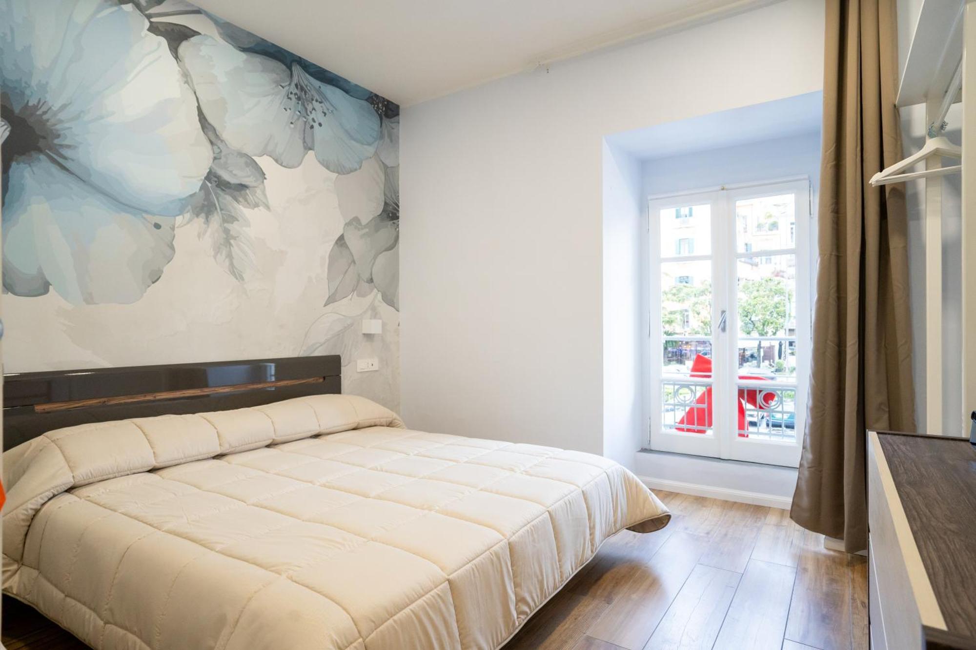Blue Dream Suites Салерно Екстериор снимка
