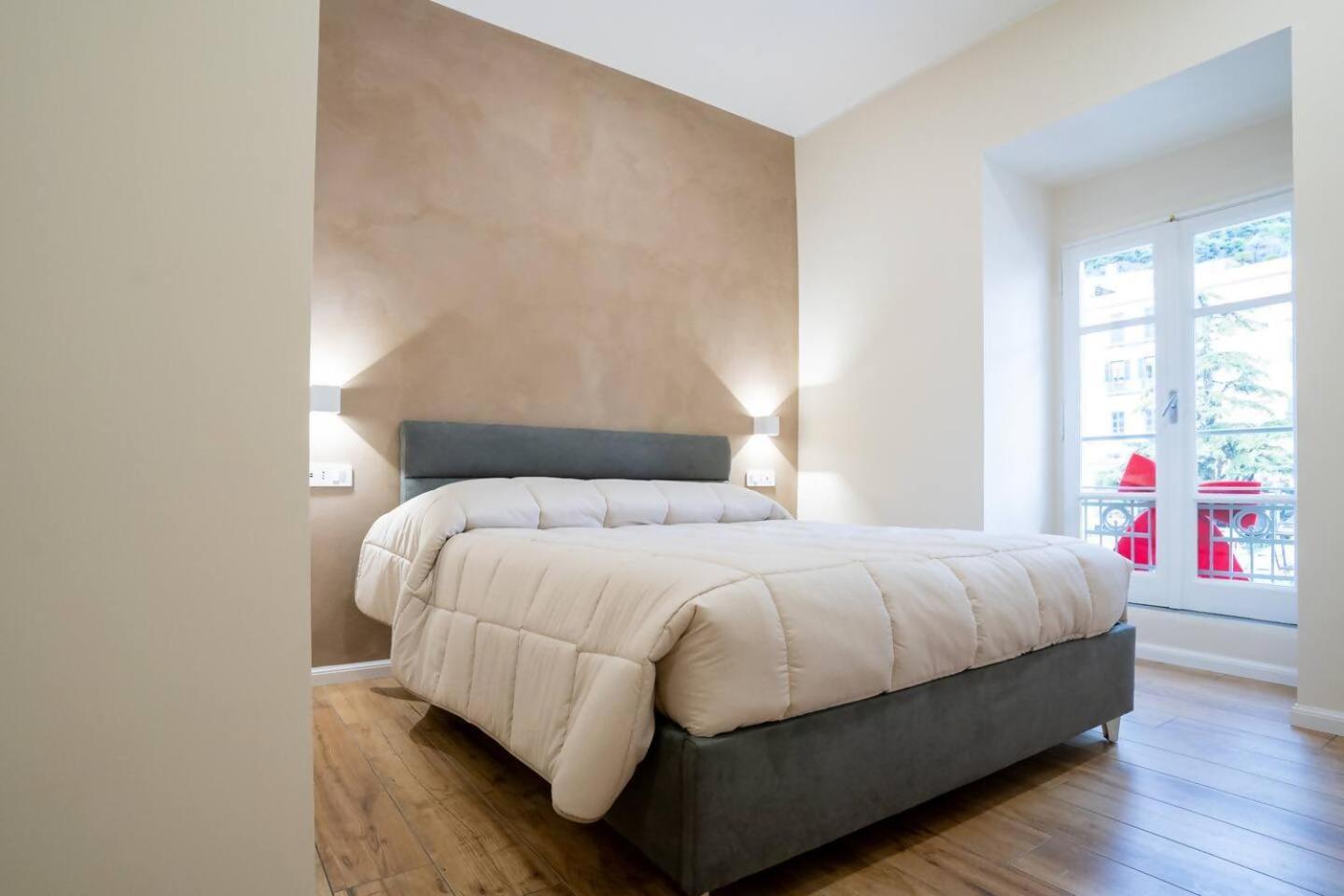 Blue Dream Suites Салерно Екстериор снимка