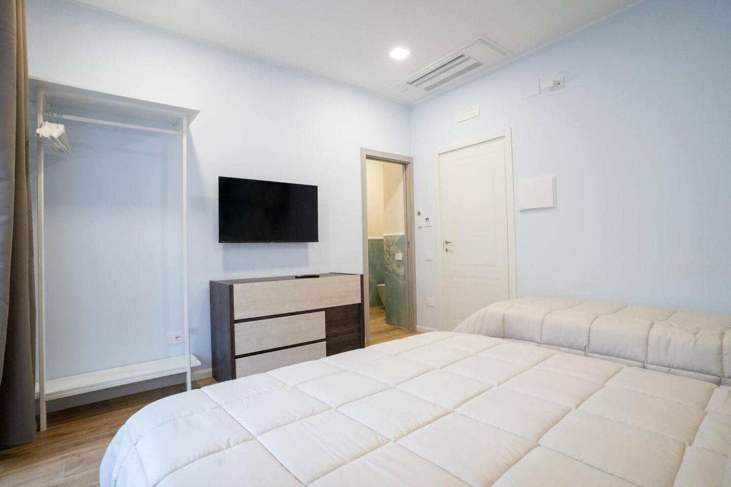 Blue Dream Suites Салерно Екстериор снимка